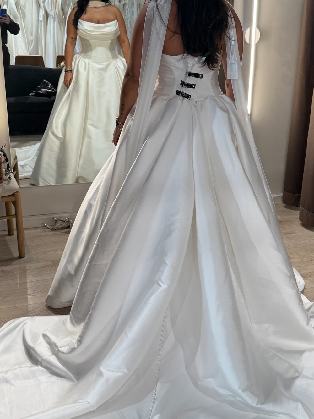 Pronovias Cillian Wedding Dress – Brand New | Never Worn | Never Altered - Picture 3 of 8